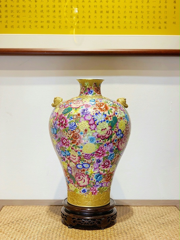 万花珐琅双耳花瓶