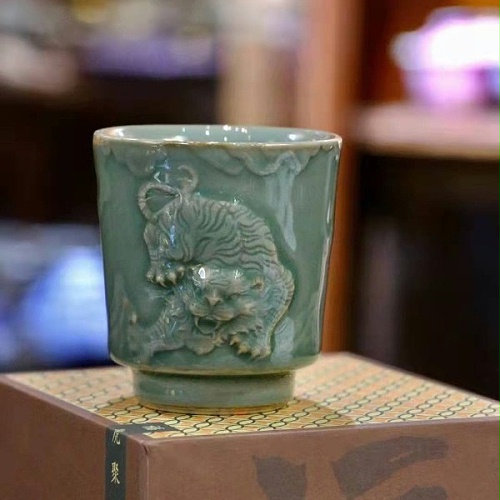 淳之新品（新年礼7）虎年青瓷福杯“福虎生福”