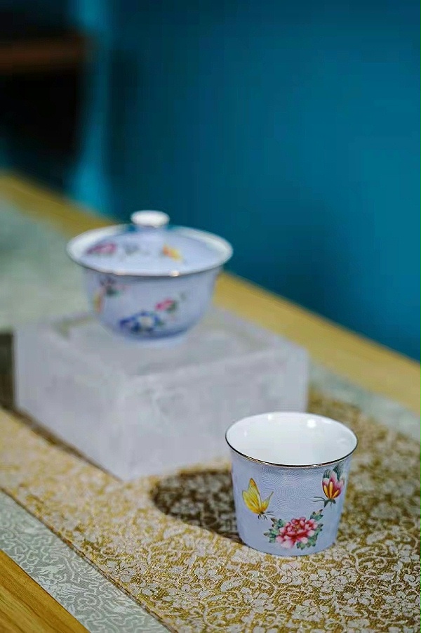 eb2f644ab4e4a14a6887757beaa8c3d