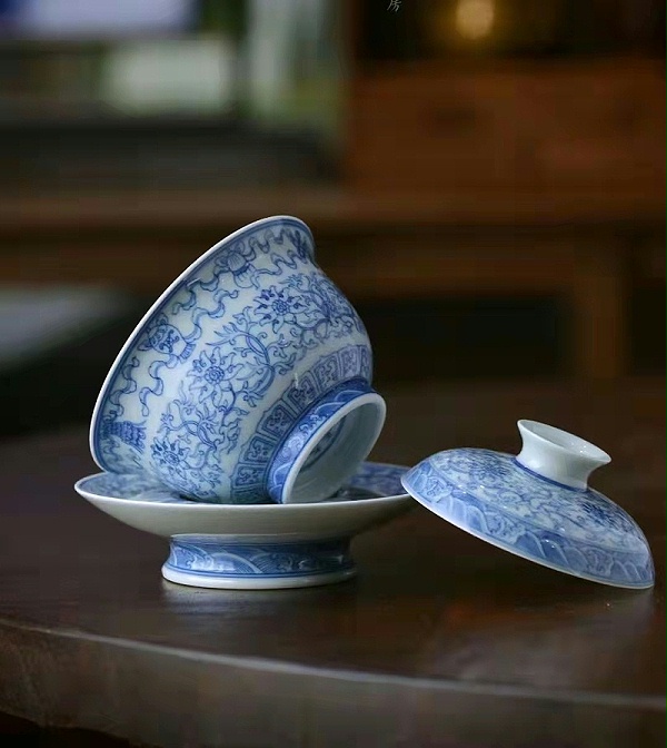 薄胎柴窑莲托八宝白描茶具套组 (3)