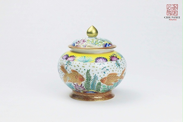 白珐琅茶叶罐 (2) 白珐琅茶叶罐 (2)