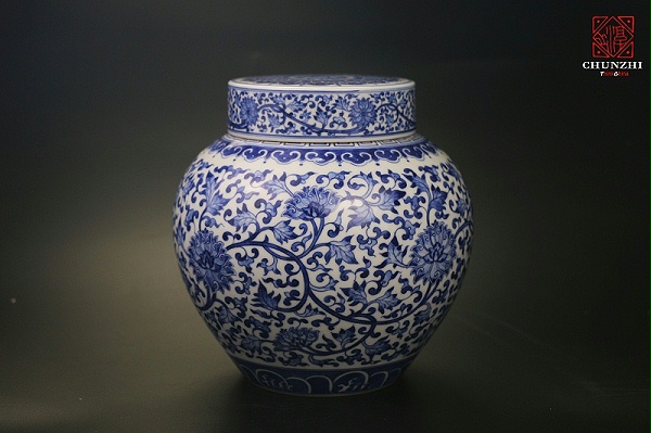 大号缠枝莲茶叶罐 大号缠枝莲茶叶罐