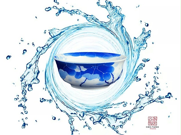 青花分水的茶杯哦