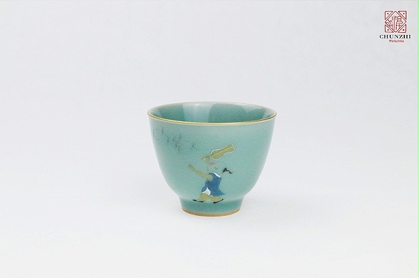 描金青瓷童子单杯1