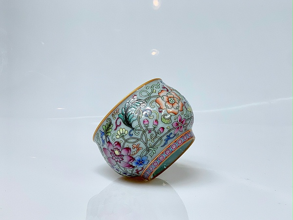 洒蓝蝴蝶堆雕茶壶