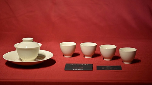 瓷器礼品大气有意义，让你做个有品送礼人