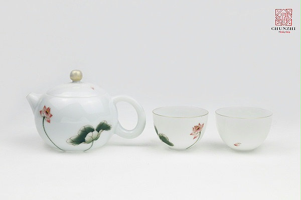 荷花描金茶壶对杯