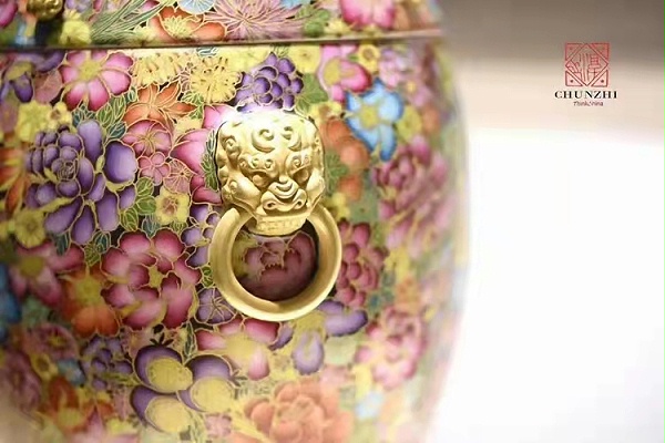 淳之描金双耳兽万花珐琅不落地大罐