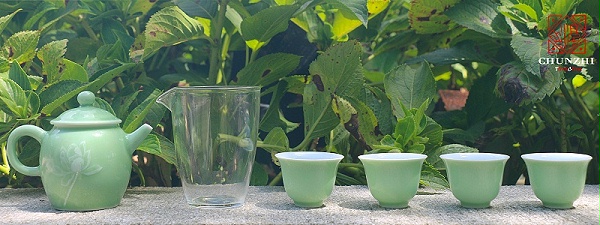 淳之苹果绿釉堆雕蝴蝶茶具套组