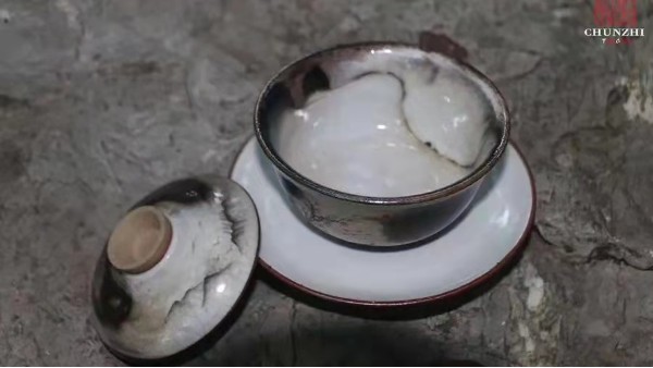 淳之文化®||玩瓷器必须知道的瓷器十三种瑕疵（10）