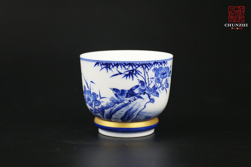 青花花鸟描金主人杯 (1) 青花花鸟描金主人杯 (1)