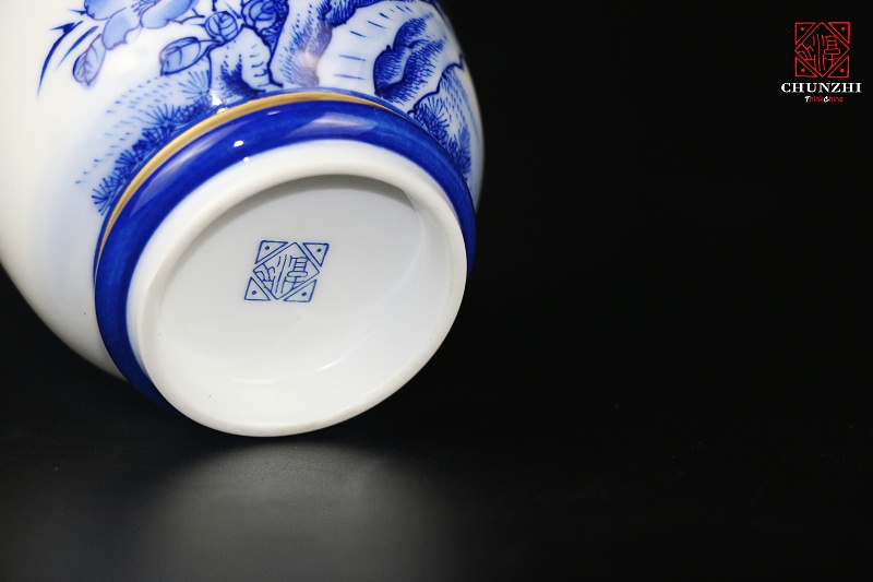 青花花鸟描金主人杯 (7) 青花花鸟描金主人杯 (7)