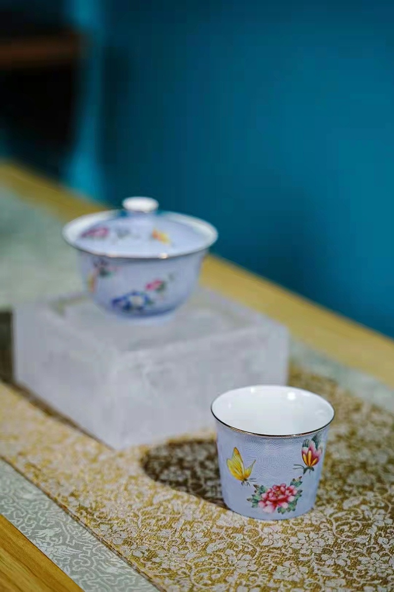 eb2f644ab4e4a14a6887757beaa8c3d