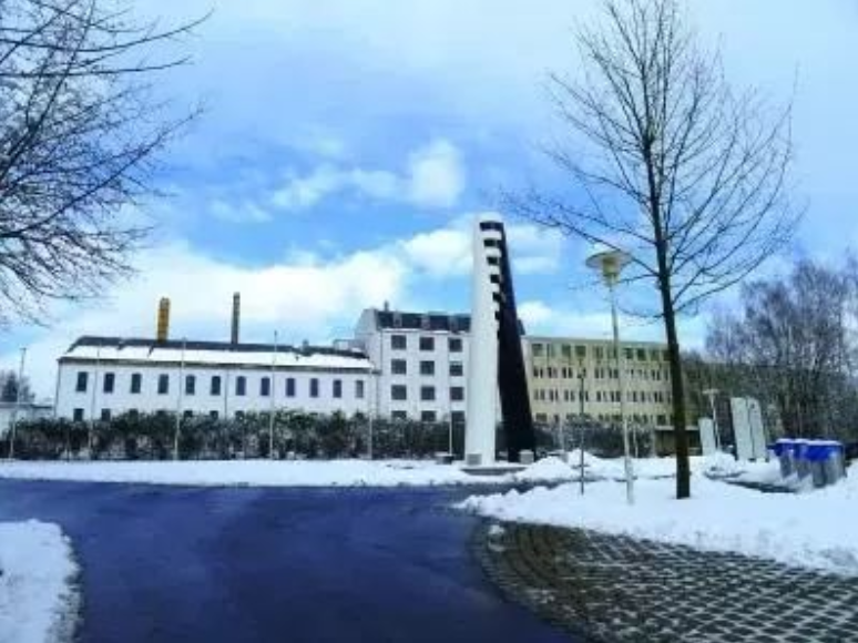 a642769b43eae7b2235d60accbb0da1