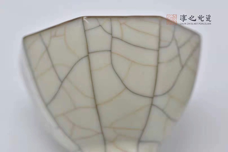 48c6f3608fd1125a705d028f32ce363