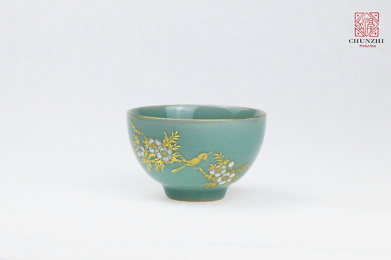 青瓷描金金花鸟主人杯