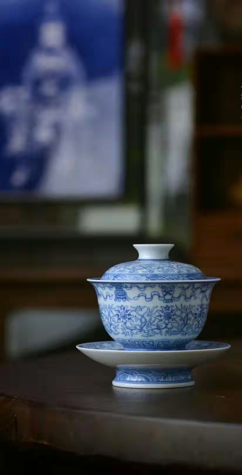 薄胎柴窑莲托八宝白描茶具套组 (2)