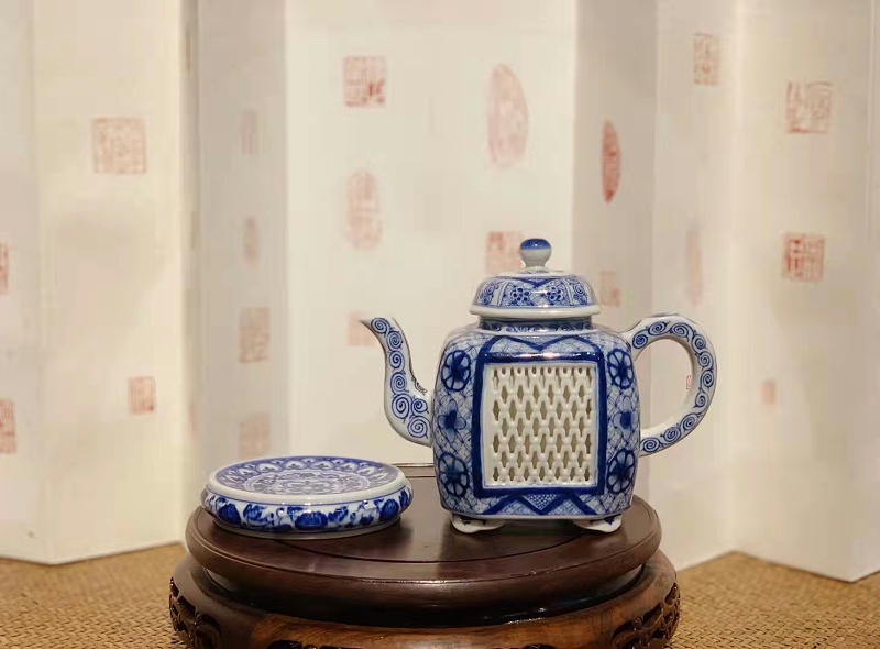 FkvuabLiry6x1_Ee0J_4X2pD3S-Z